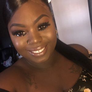 Meet your Posher, Patricia